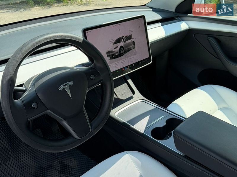 Позашляховик / Кросовер Tesla Model Y 2022 в Сумах