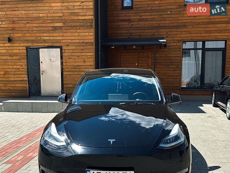 Tesla Model Y 2022