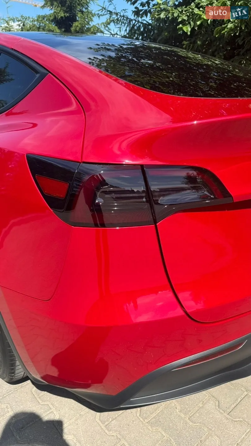 Tesla Model Y 2022 VIN LRWYGCFSXPC636858 фото оголошення 11 з 34