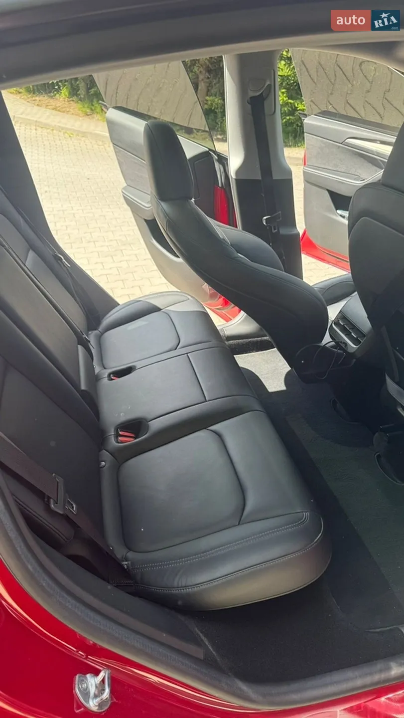 Tesla Model Y 2022 VIN LRWYGCFSXPC636858 фото оголошення 22 з 34