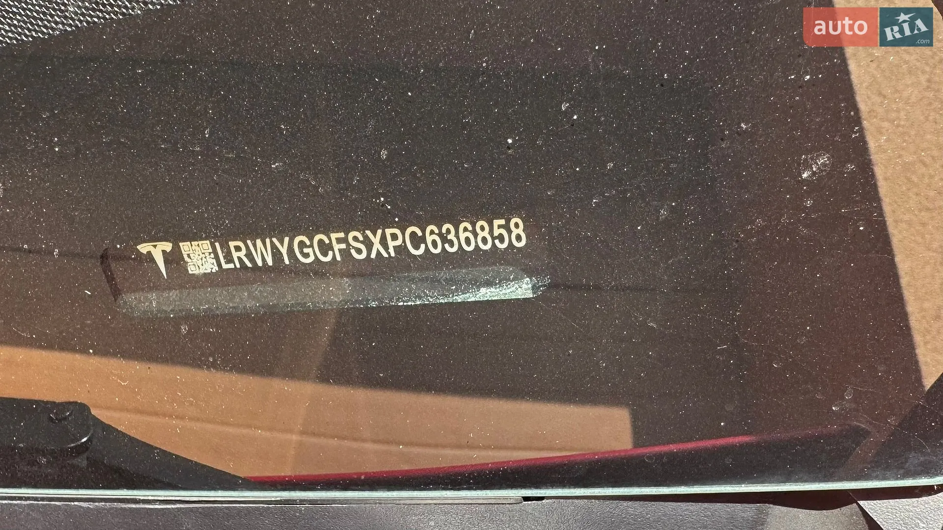 Tesla Model Y 2022 VIN LRWYGCFSXPC636858 фото оголошення 30 з 34