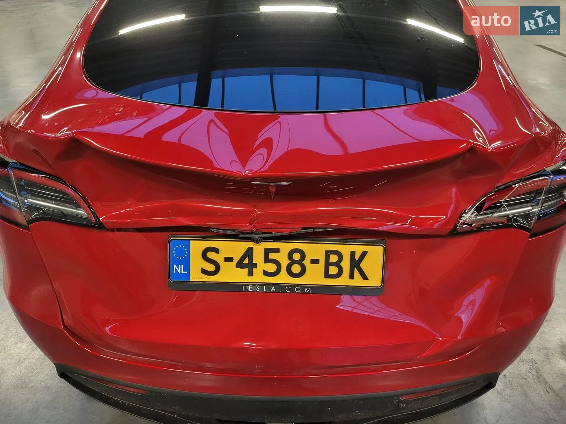 Tesla Model Y 2022 VIN LRWYGCFSXPC636858 фото оголошення 9 з 34