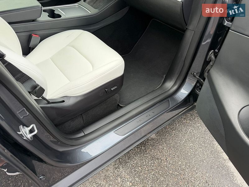 Позашляховик / Кросовер Tesla Model Y 2022 в Вінниці