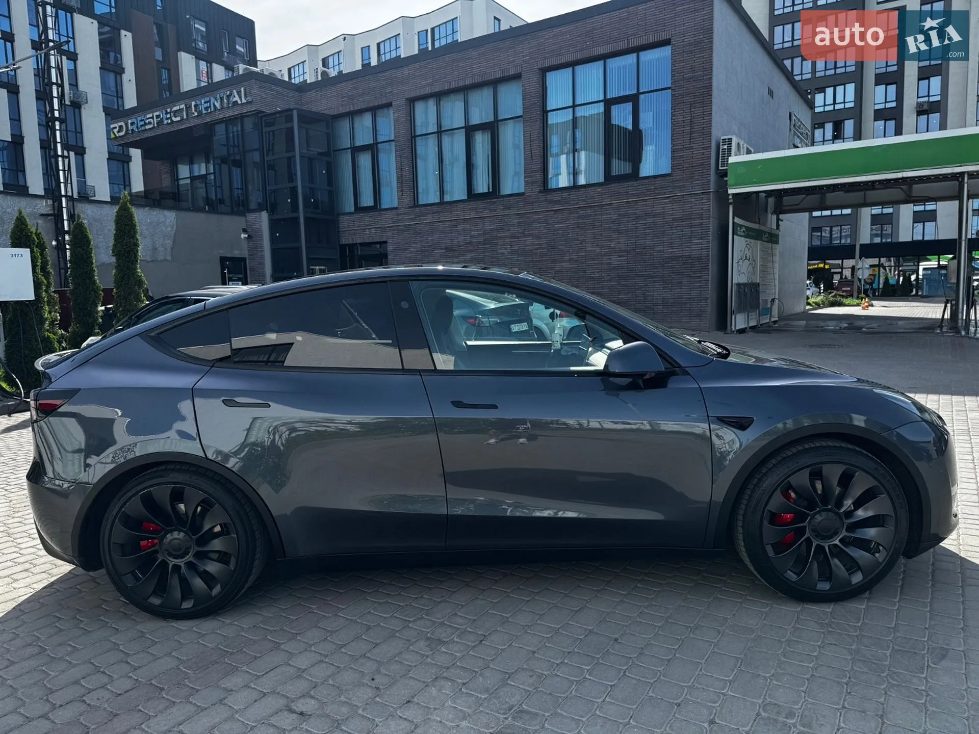 2023 Tesla Model Y - мініатюра 3