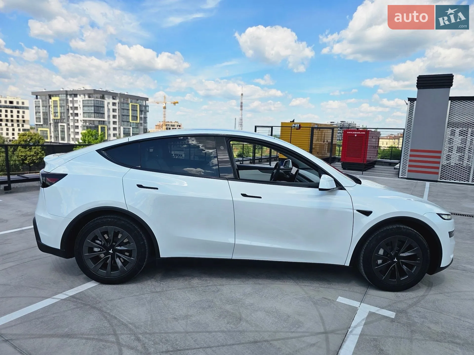 2025 Tesla Model Y - мініатюра 2