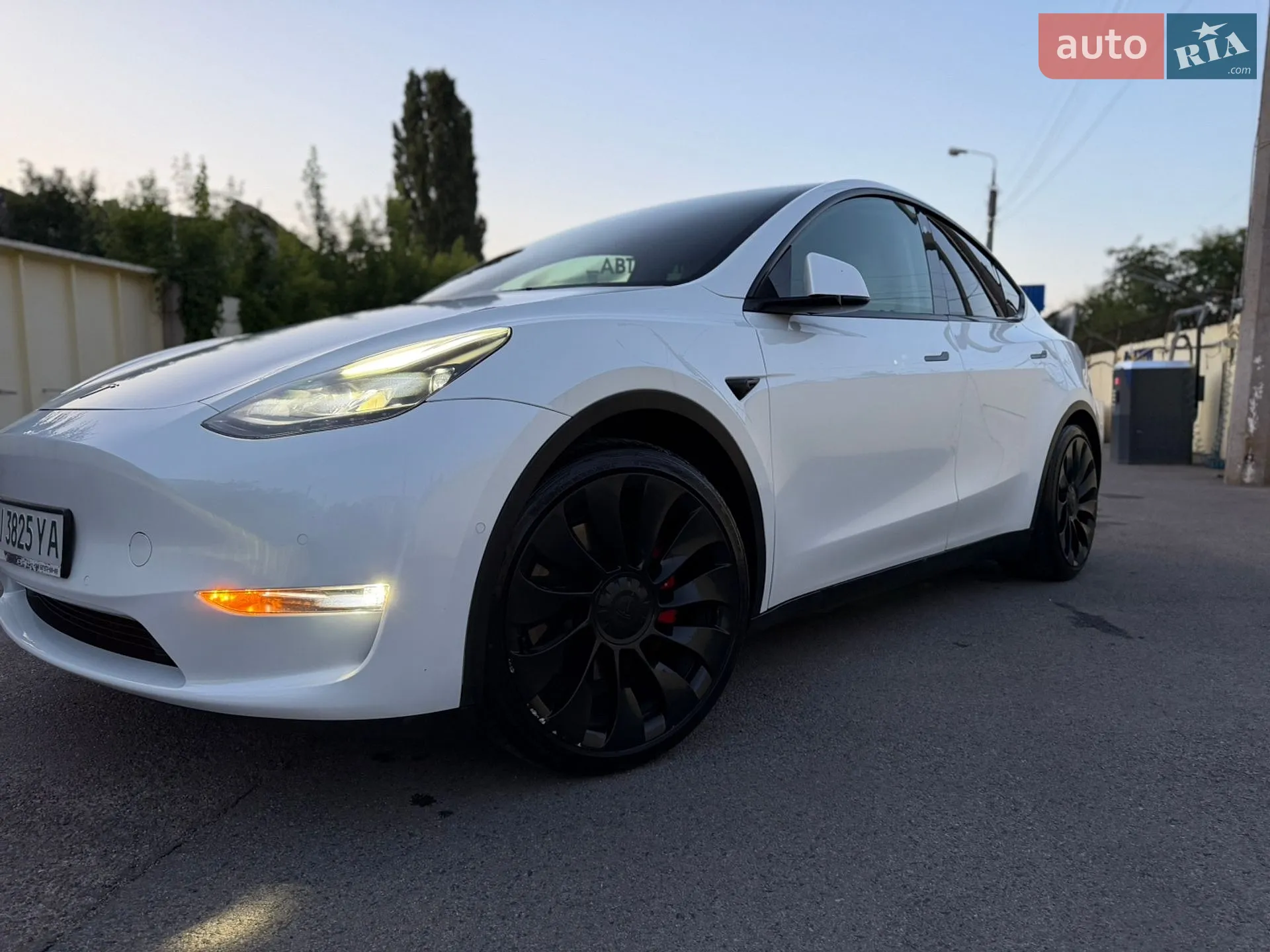 2022 Tesla Model Y - мініатюра 8