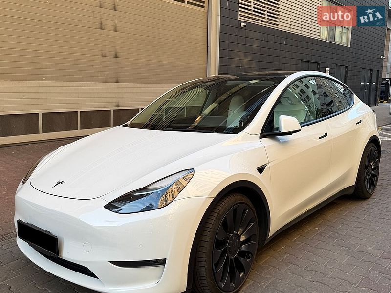 Внедорожник / Кроссовер Tesla Model Y 2022 в Киеве