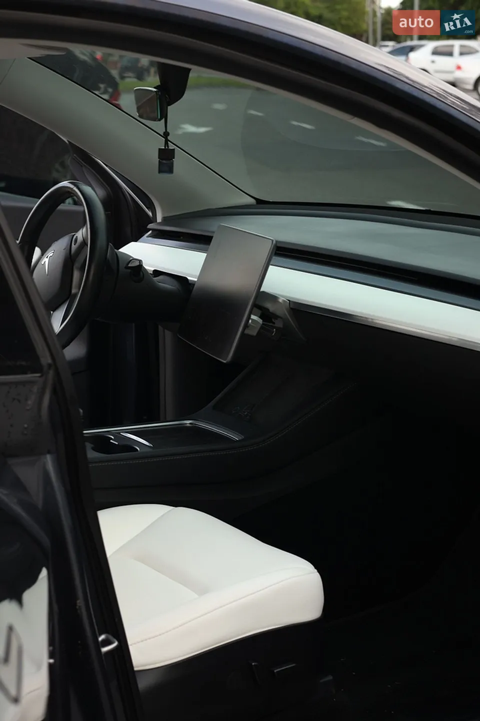 2022 Tesla Model Y - мініатюра 13