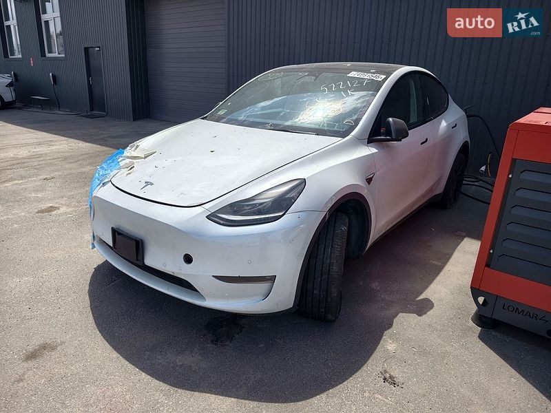 Tesla Model Y 2022