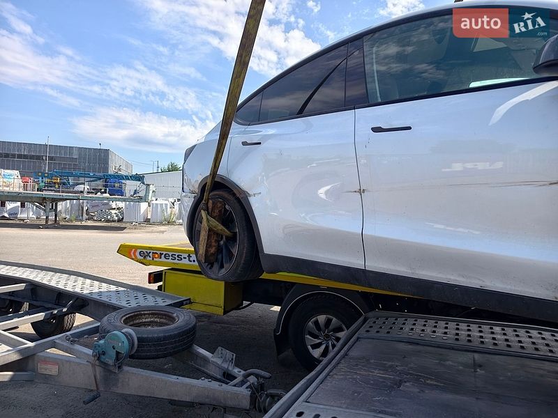 Внедорожник / Кроссовер Tesla Model Y 2022 в Киеве фото 14 Внедорожник / Кроссовер Tesla Model Y 2022 в Киеве