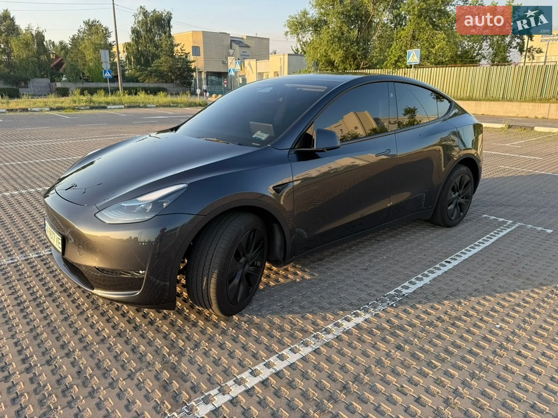 2025 Tesla Model Y - мініатюра 21