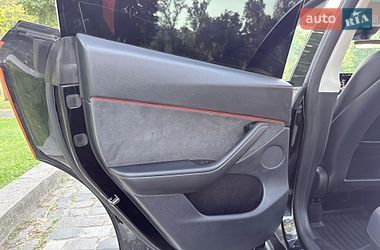 Внедорожник / Кроссовер Tesla Model Y 2024 в Киеве