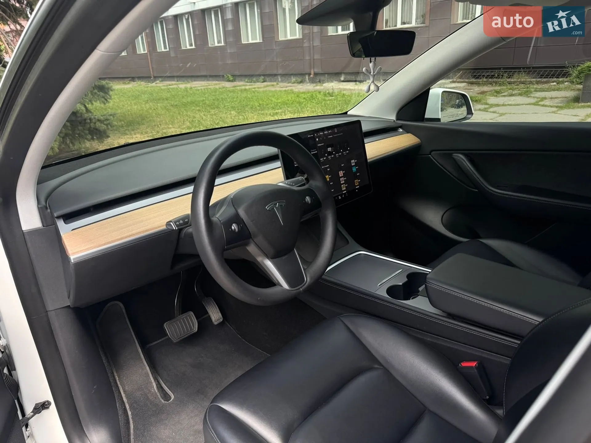 2021 Tesla Model Y - мініатюра 2