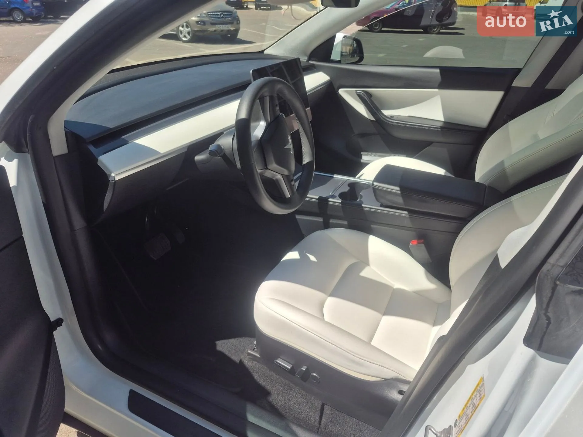 2021 Tesla Model Y - мініатюра 8