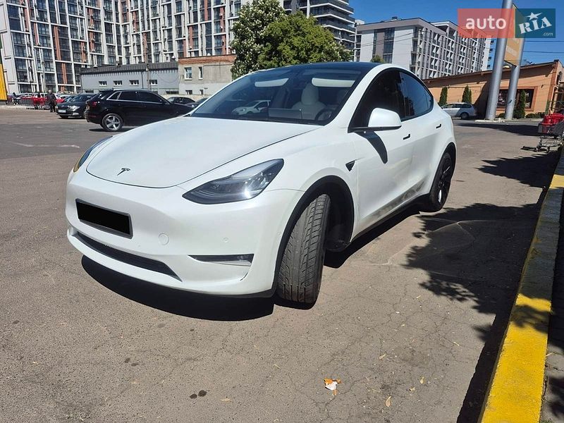 Tesla Model Y 2021