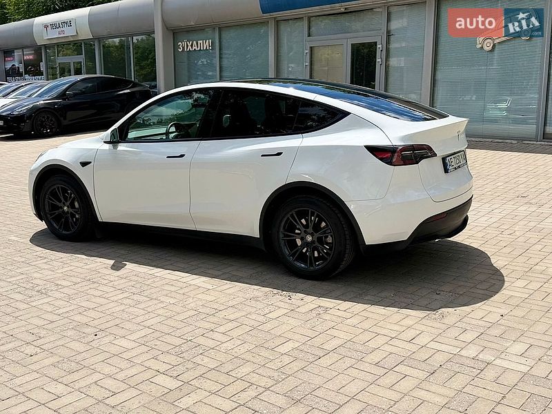 Внедорожник / Кроссовер Tesla Model Y 2023 в Днепре