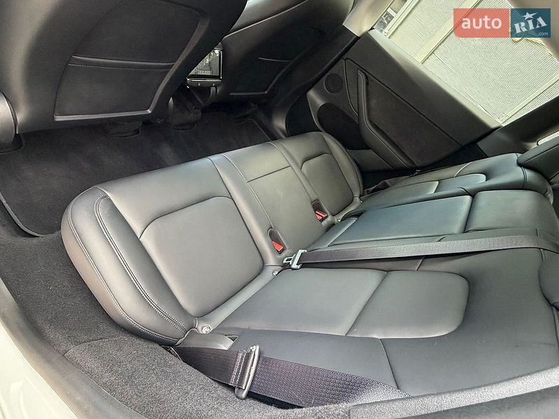 Внедорожник / Кроссовер Tesla Model Y 2023 в Днепре