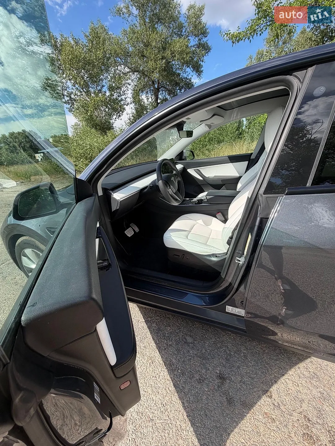 2020 Tesla Model Y - мініатюра 3