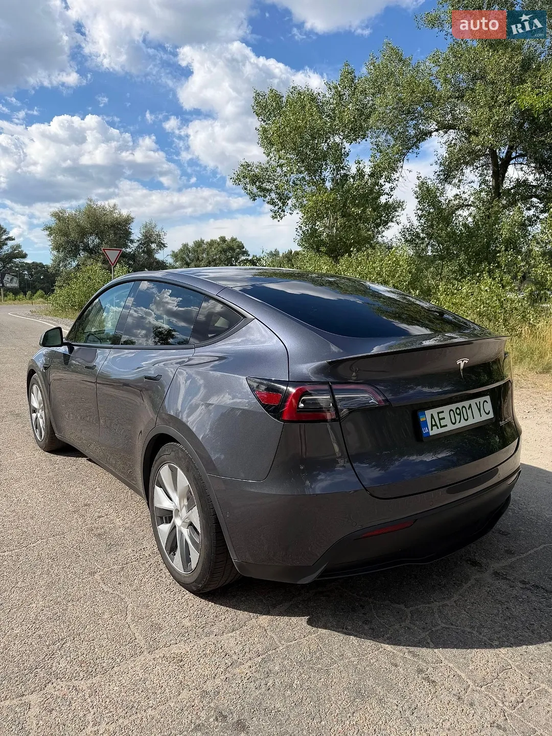 2020 Tesla Model Y - мініатюра 6