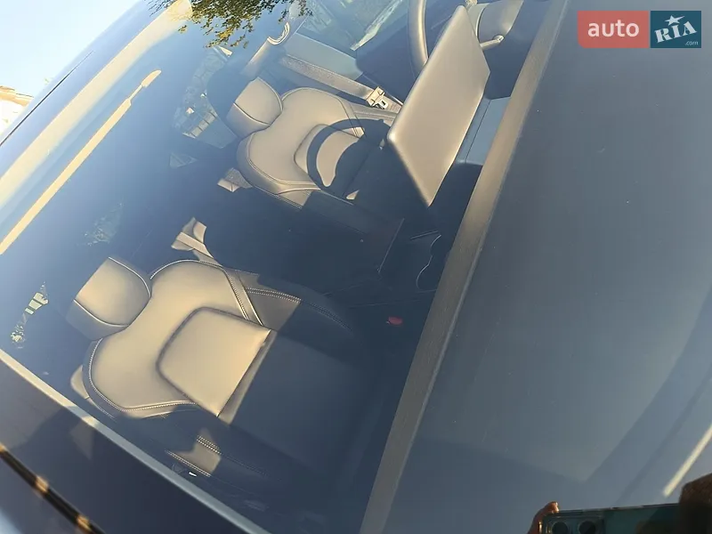 Tesla Model Y 2024 VIN 7SAYGDED1RF053597 фото оголошення 16 з 66