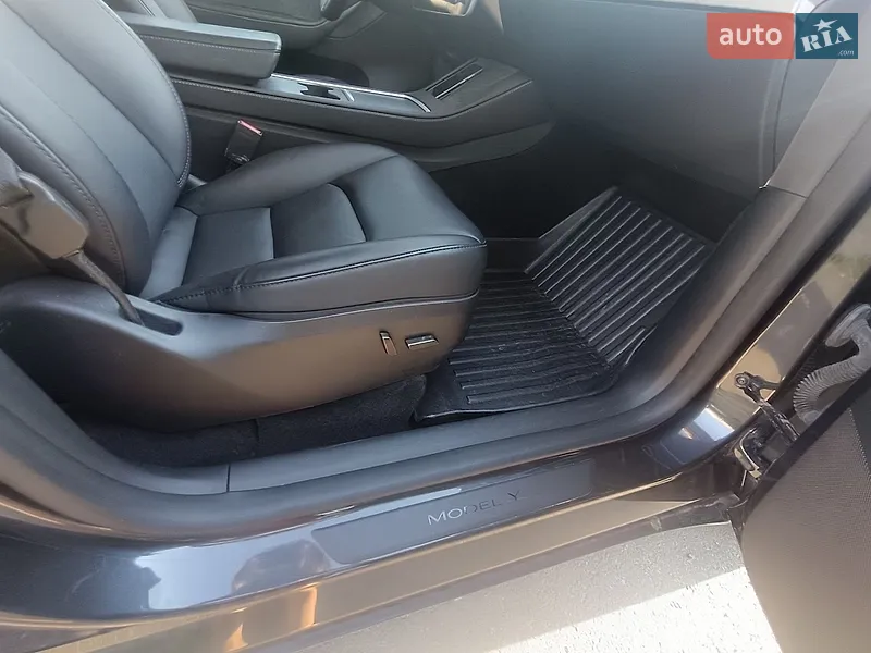 Tesla Model Y 2024 VIN 7SAYGDED1RF053597 фото оголошення 23 з 66