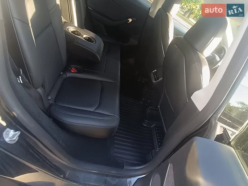 Tesla Model Y 2024 VIN 7SAYGDED1RF053597 фото оголошення 26 з 66