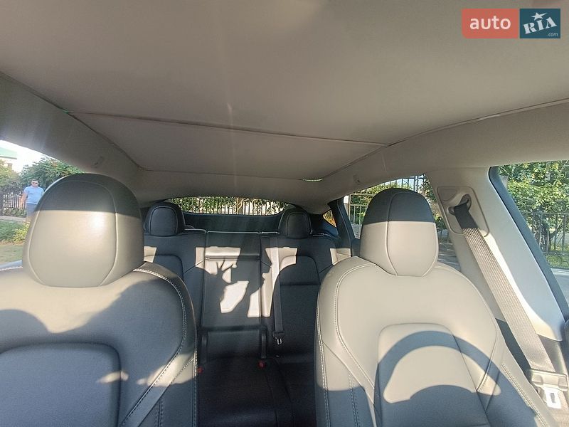 Внедорожник / Кроссовер Tesla Model Y 2024 в Днепре