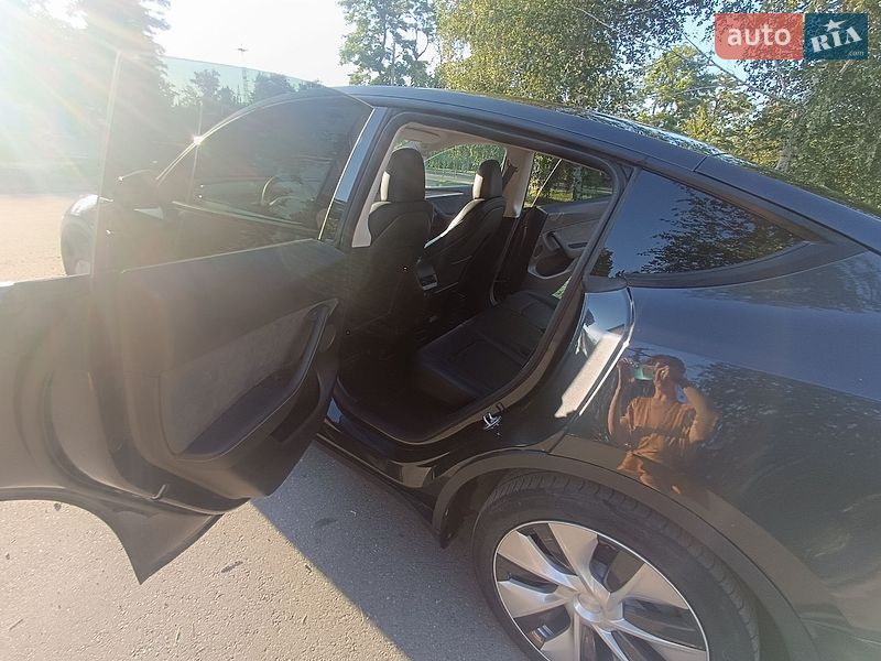 Внедорожник / Кроссовер Tesla Model Y 2024 в Днепре