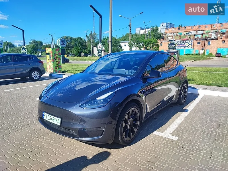 Tesla Model Y 2025 VIN 7SAYGDEF2SA366176 фото оголошення 19 з 37