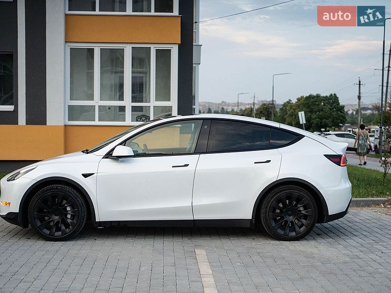 Внедорожник / Кроссовер Tesla Model Y 2021 в Виннице