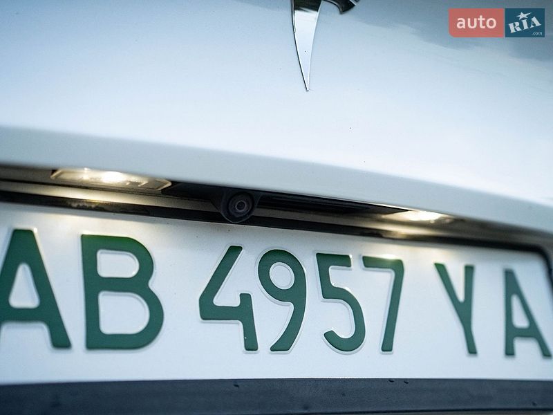 Внедорожник / Кроссовер Tesla Model Y 2021 в Виннице