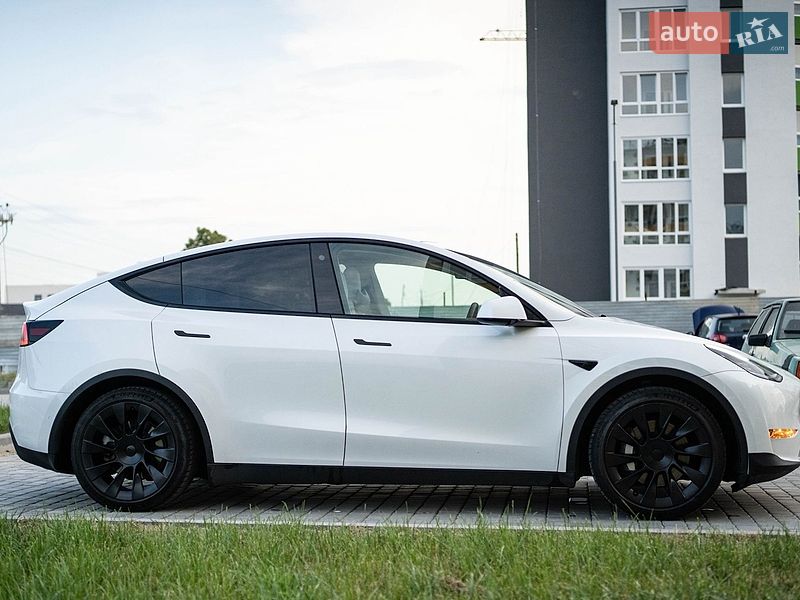 Внедорожник / Кроссовер Tesla Model Y 2021 в Виннице