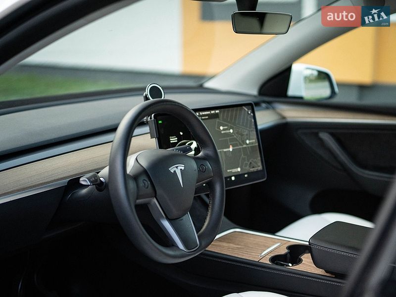 Внедорожник / Кроссовер Tesla Model Y 2021 в Виннице