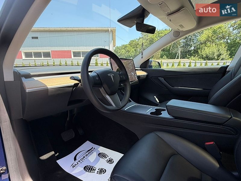 Позашляховик / Кросовер Tesla Model Y 2021 в Луцьку
