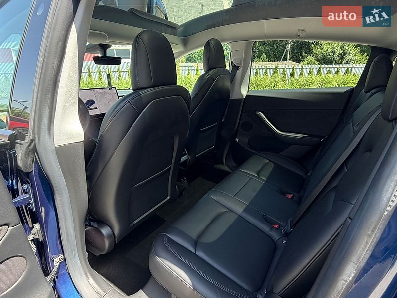 Позашляховик / Кросовер Tesla Model Y 2021 в Луцьку