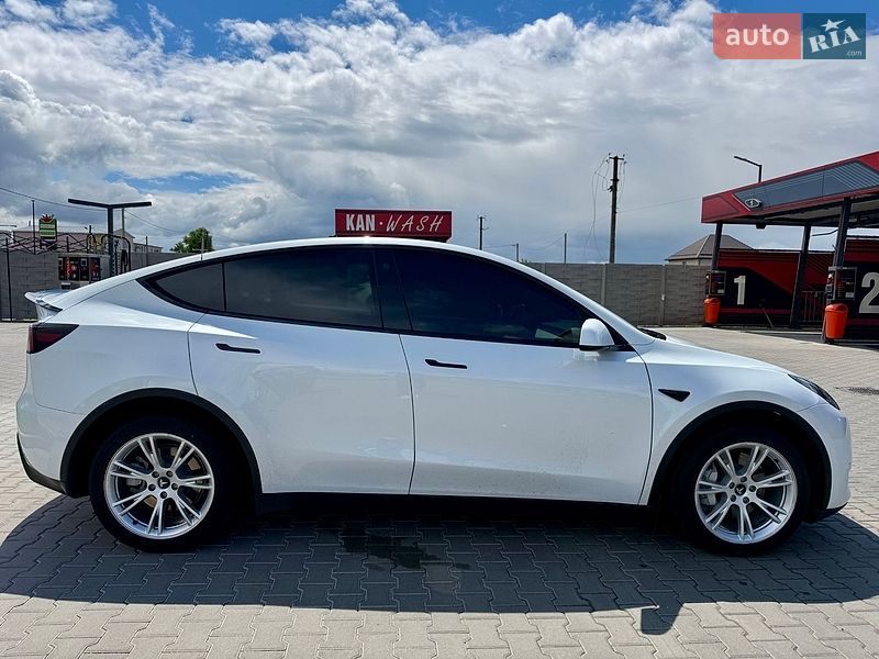 Tesla Model Y 2022