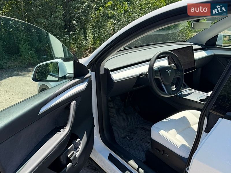 Позашляховик / Кросовер Tesla Model Y 2022 в Сумах