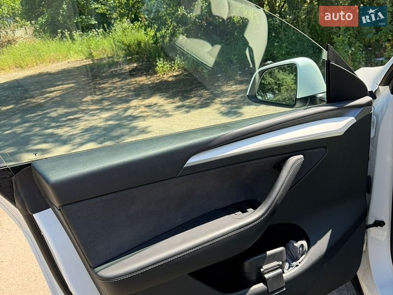 Позашляховик / Кросовер Tesla Model Y 2022 в Сумах