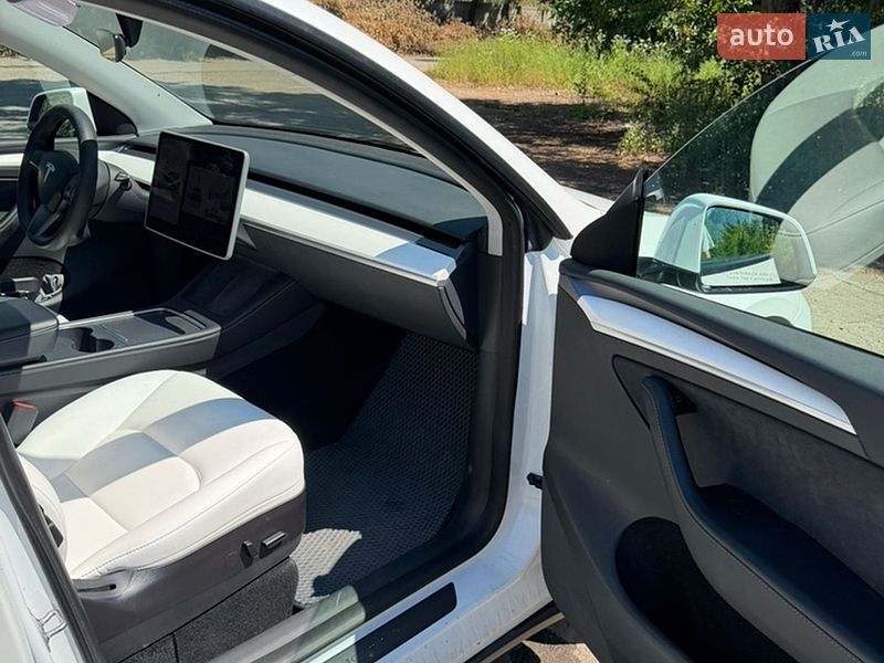 Позашляховик / Кросовер Tesla Model Y 2022 в Сумах