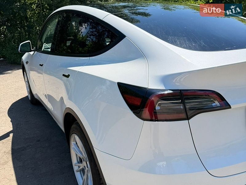 Позашляховик / Кросовер Tesla Model Y 2022 в Сумах