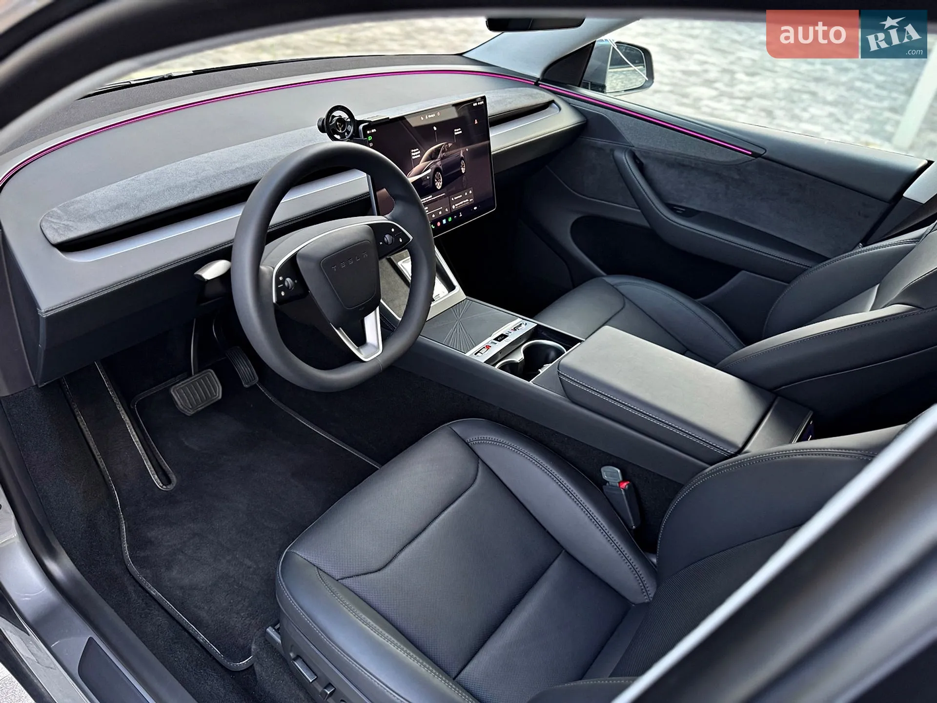 2025 Tesla Model Y - мініатюра 16