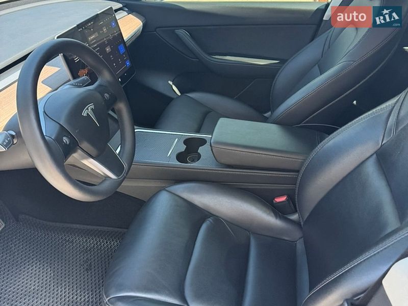 Внедорожник / Кроссовер Tesla Model Y 2022 в Мерефа