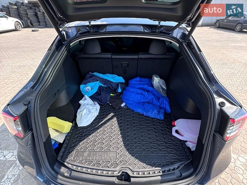 Внедорожник / Кроссовер Tesla Model Y 2022 в Днепре