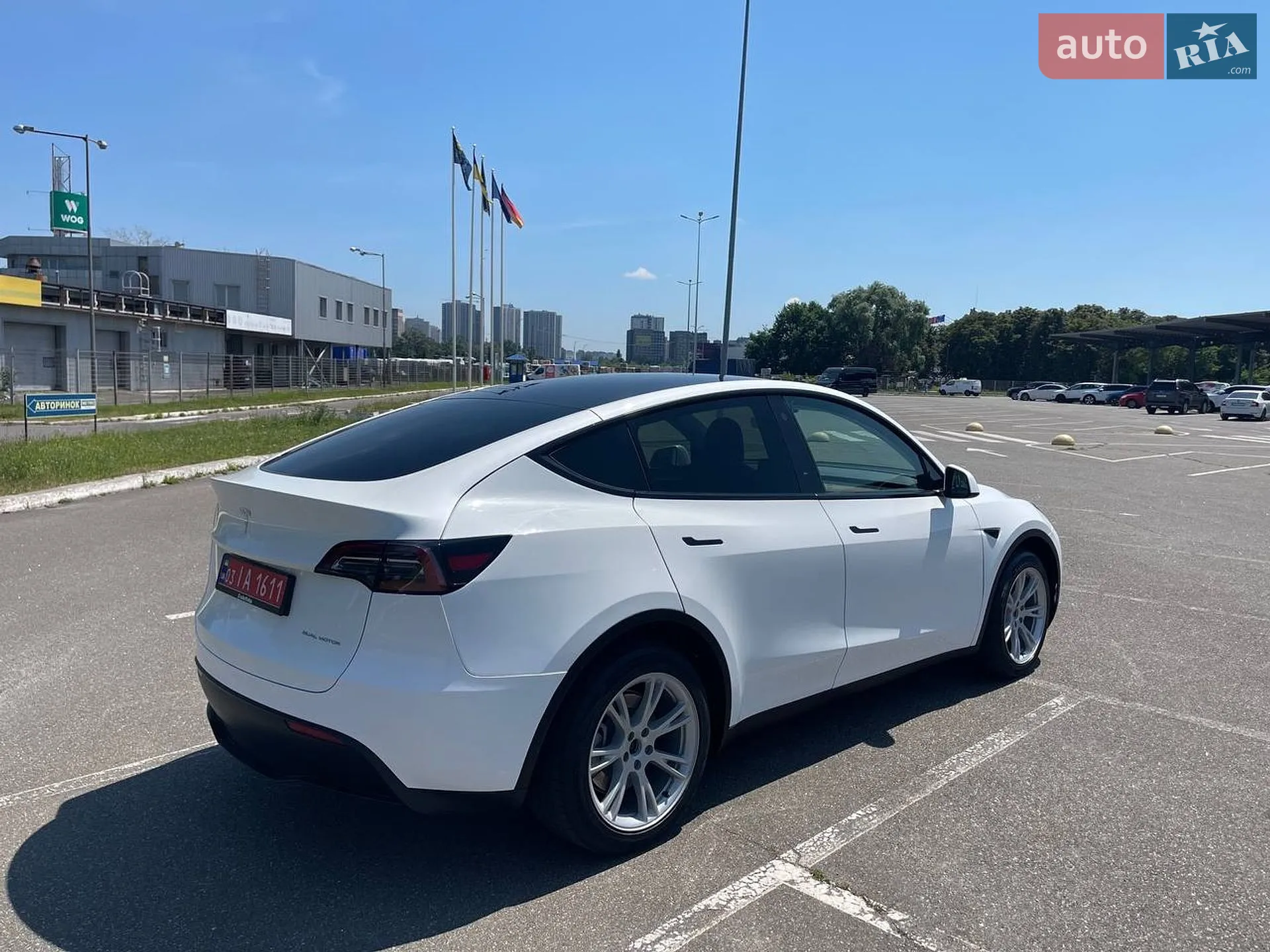 2023 Tesla Model Y - мініатюра 9