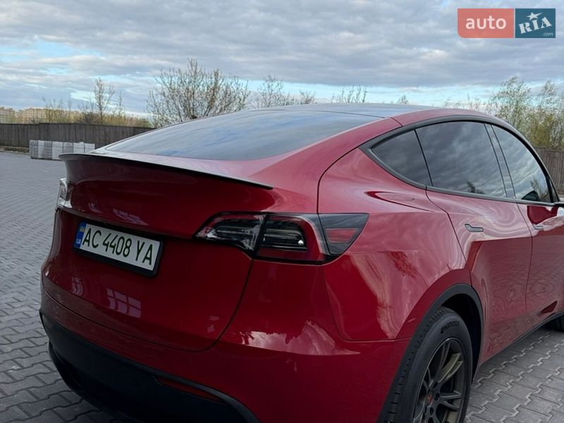 Внедорожник / Кроссовер Tesla Model Y 2023 в Киеве