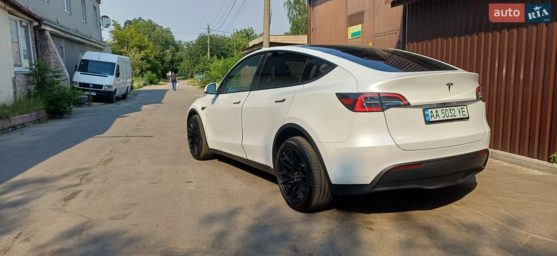 2025 Tesla Model Y - мініатюра 5