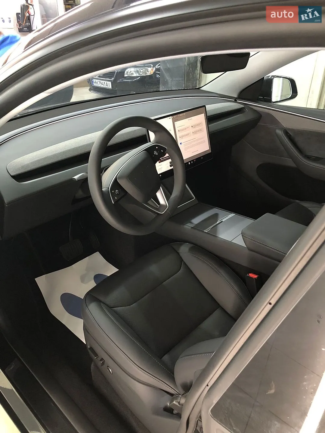 2025 Tesla Model Y - мініатюра 11