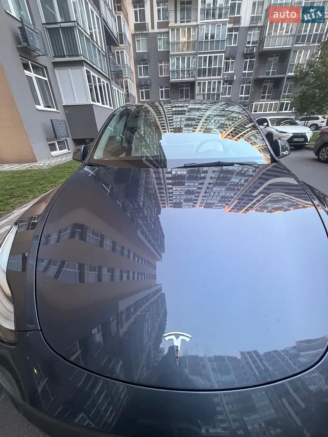 2022 Tesla Model Y - мініатюра 3