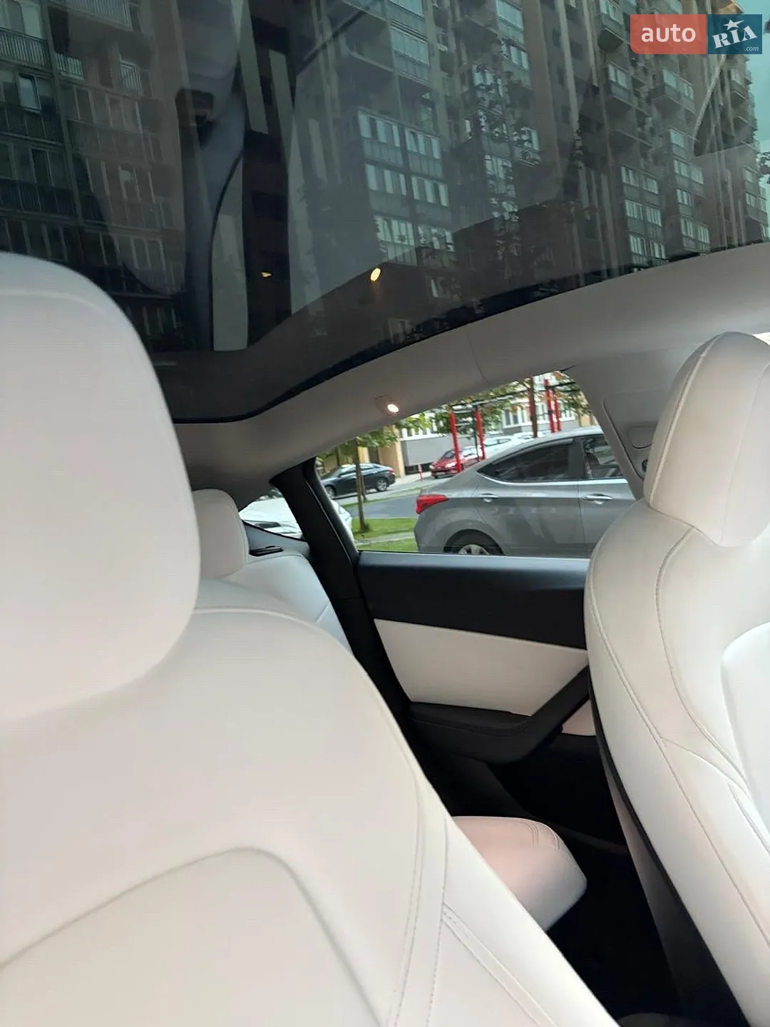2022 Tesla Model Y - мініатюра 11