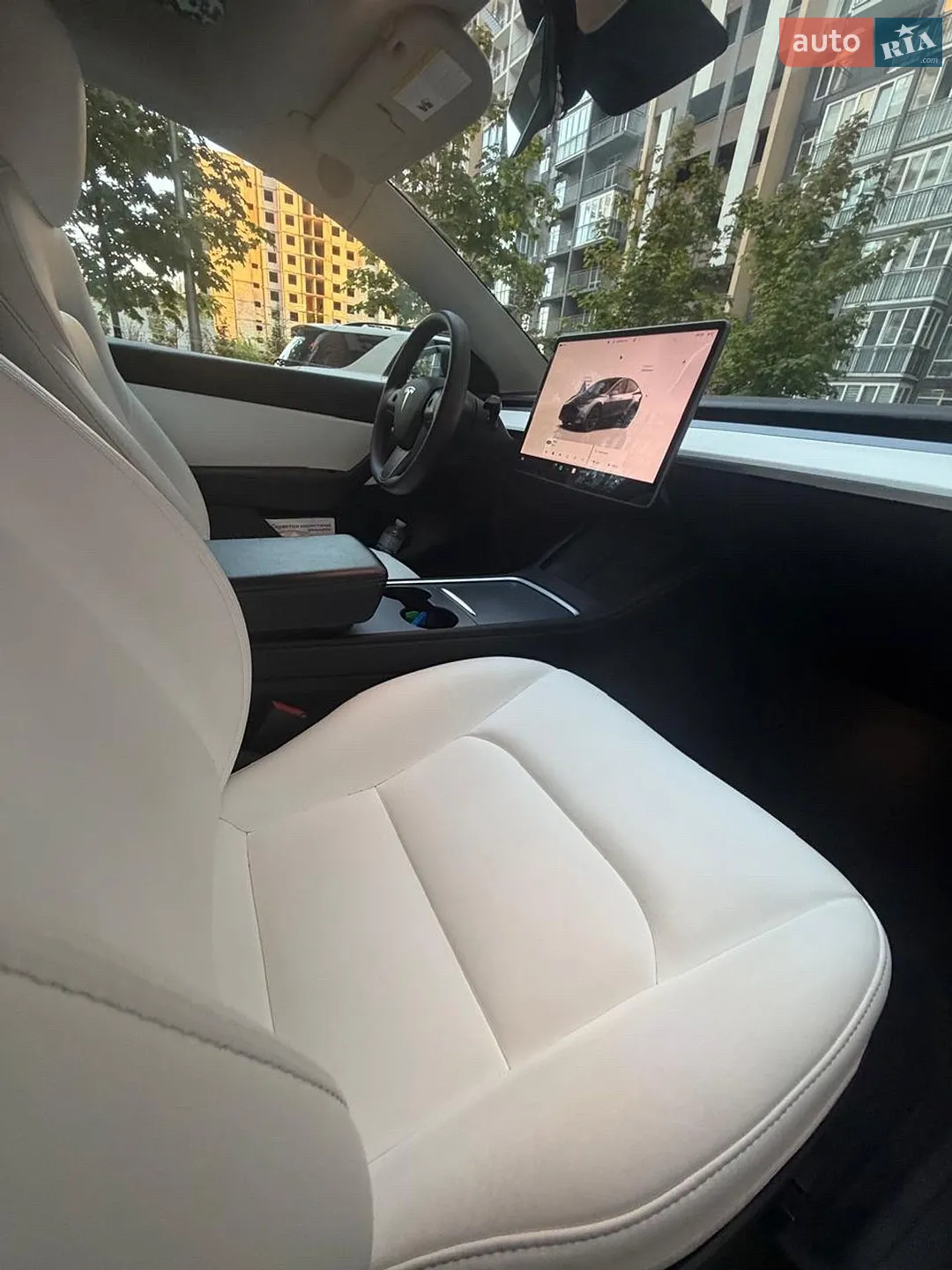 2022 Tesla Model Y - мініатюра 16